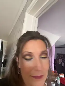 Snapshot of Lwhite1 chatting on 2, 10, 2025 Lwhite1 online show from 2, 10, 2025