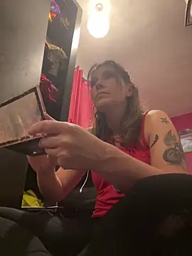 Lwhite1 online show from 13, 11, 2025