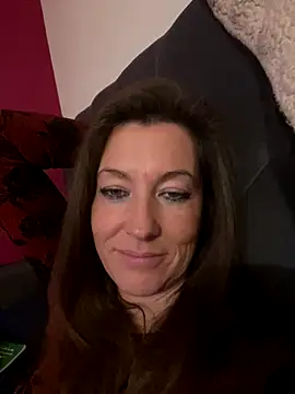 Lwhite1 online show from 21, 11, 2025