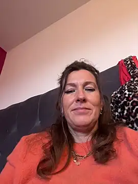 Lwhite1 online show from 18, 2, 2026