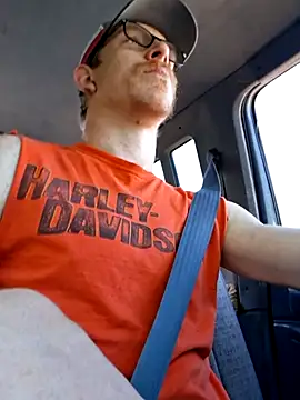 REDHAMMER  online show from 25, 4, 2026