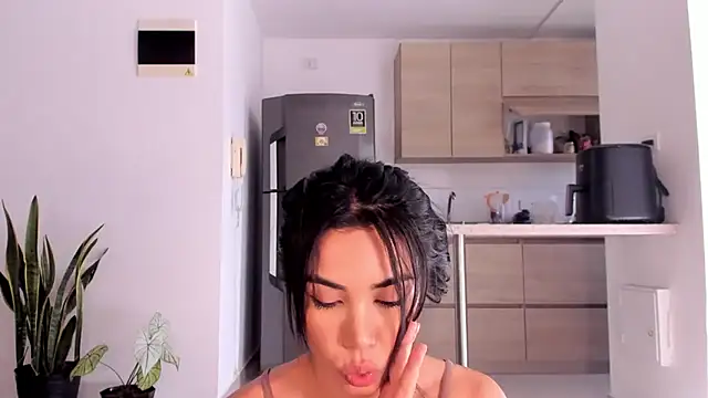 AnaHenao online show from 14, 12, 2025