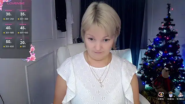 Snapshot of Juarnea chatting on 16, 12, 2024 Juarnea online show from 16, 12, 2024