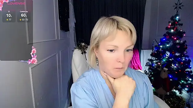 Snapshot of Juarnea chatting on 3, 1, 2025 Juarnea online show from 3, 1, 2025