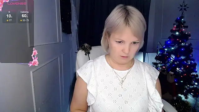 Snapshot of Juarnea chatting on 4, 1, 2025 Juarnea online show from 4, 1, 2025
