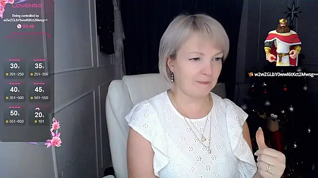 Snapshot of Juarnea chatting on 8, 1, 2025 Juarnea online show from 8, 1, 2025