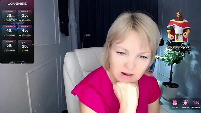 Snapshot of Juarnea chatting on 10, 2, 2025 Juarnea online show from 10, 2, 2025