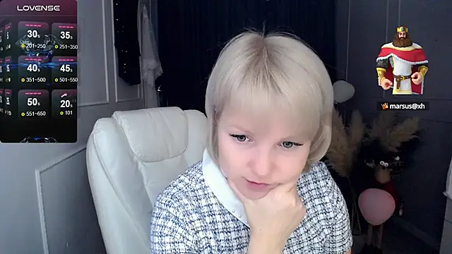 Snapshot of Juarnea chatting on 5, 3, 2025 Juarnea online show from 5, 3, 2025
