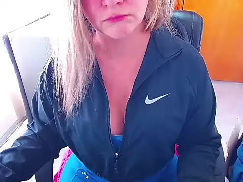 KikaxLove online show from 19, 5, 2026