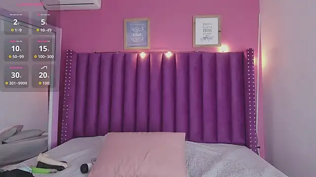 Snapshot of littleebonny chatting on 1, 10, 2025 littleebonny online show from 1, 10, 2025