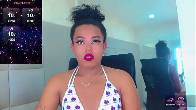 Snapshot of KayleighDreams_ chatting on 8, 3, 2025 KayleighDreams  online show from 8, 3, 2025