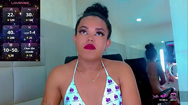 Snapshot of KayleighDreams_ chatting on 8, 3, 2025 KayleighDreams  online show from 8, 3, 2025