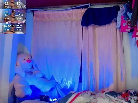 Snapshot of KayleighDreams_ chatting on 11, 9, 2025 KayleighDreams  online show from 11, 9, 2025