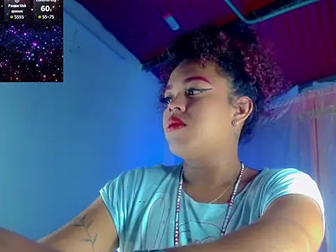 Snapshot of KayleighDreams_ chatting on 1, 10, 2025 KayleighDreams  online show from 1, 10, 2025