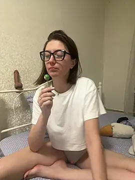 Snapshot of BeatriceTender chatting on 20, 3, 2025 BeatriceTender online show from 20, 3, 2025