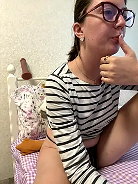 Snapshot of BeatriceTender chatting on 9, 9, 2025 BeatriceTender online show from 9, 9, 2025