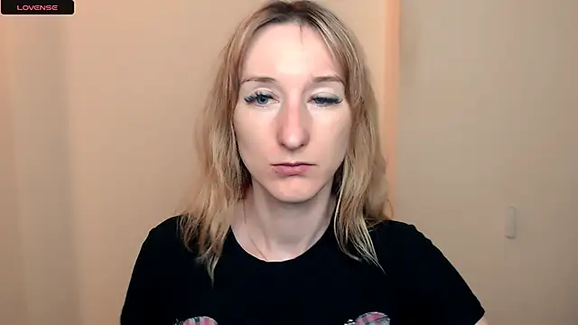 Snapshot of AmandaSell chatting on 11, 9, 2025 AmandaSell online show from 11, 9, 2025