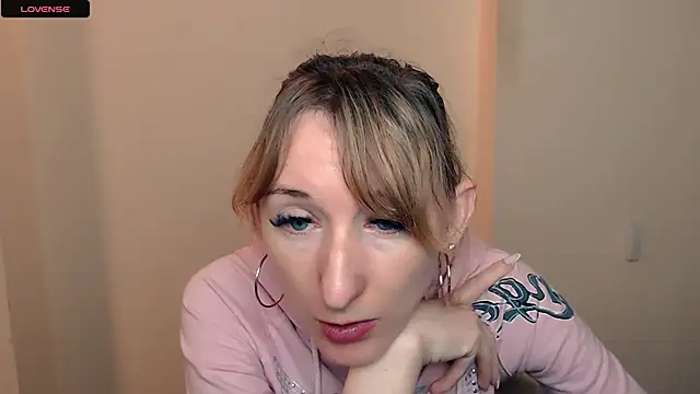 Snapshot of AmandaSell chatting on 19, 9, 2025 AmandaSell online show from 19, 9, 2025