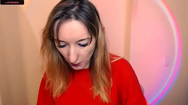 Snapshot of AmandaSell chatting on 20, 11, 2025 AmandaSell online show from 20, 11, 2025