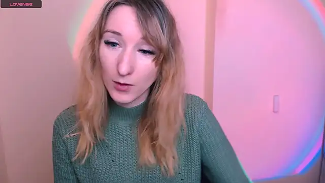 Snapshot of AmandaSell chatting on 30, 11, 2025 AmandaSell online show from 30, 11, 2025