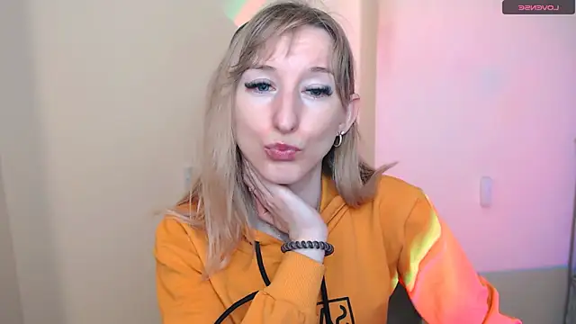 Snapshot of AmandaSell chatting on 2, 4, 2026 AmandaSell online show from 2, 4, 2026