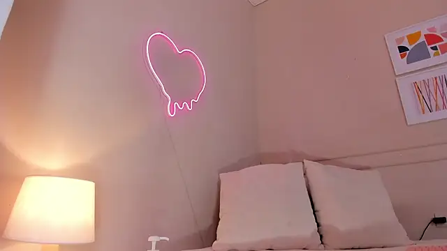 Ashley glow online show from 3, 2, 2025