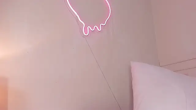 Ashley glow online show from 7, 2, 2025
