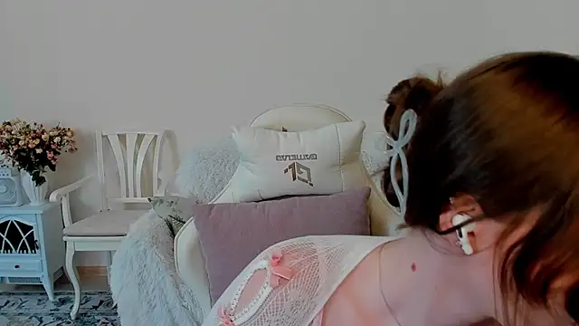 MishkaMe online show from 6, 6, 2026