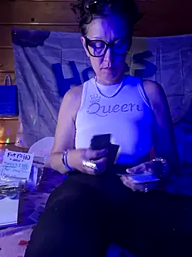 Snapshot of TheDime chatting on 21, 2, 2025 TheDime online show from 21, 2, 2025