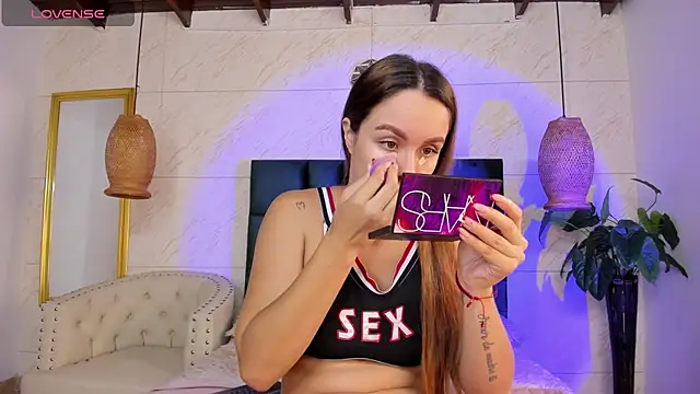 Taiissa  online show from 1, 12, 2025