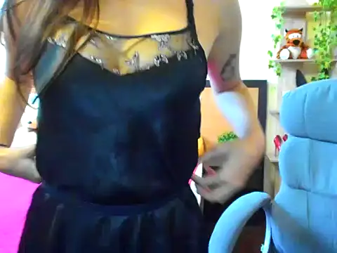 Snapshot of Moon-liza chatting on 21, 12, 2024 Moon-liza online show from 21, 12, 2024