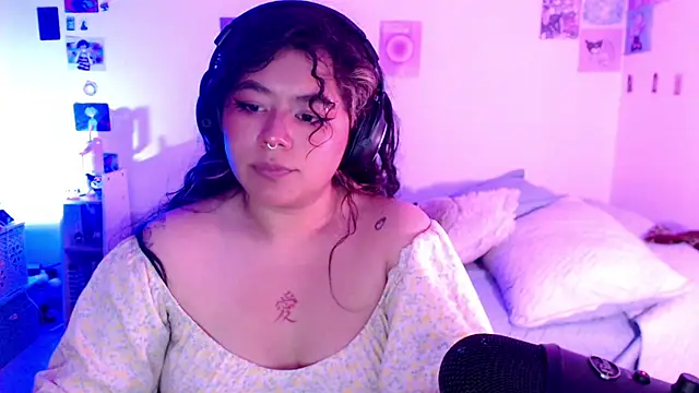 StephaniFox online show from 3, 12, 2024