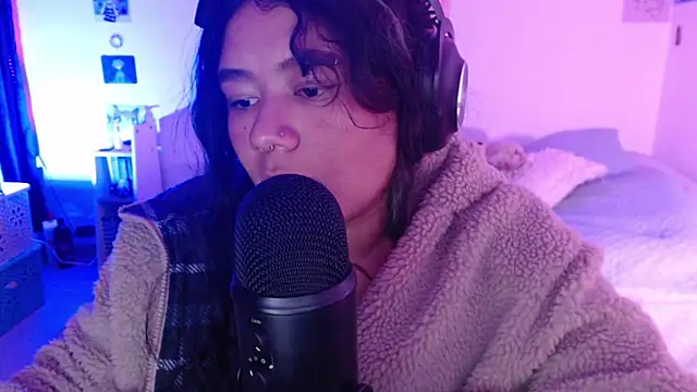 StephaniFox online show from 13, 12, 2024