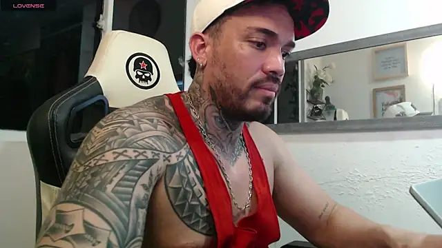 Snapshot of Angel_sex_latin chatting on 17, 12, 2024 Angel sex latin online show from 17, 12, 2024