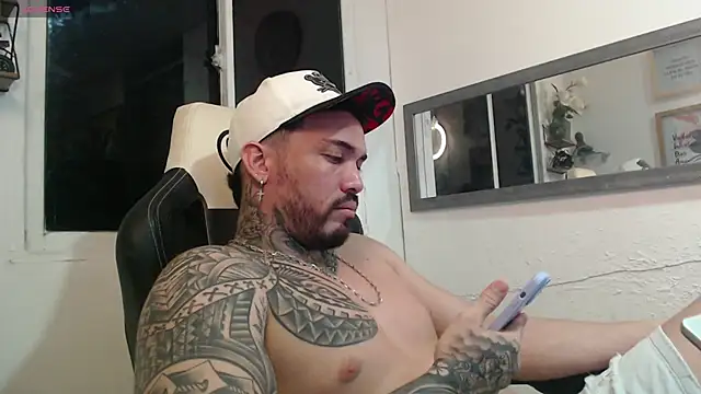Snapshot of Angel_sex_latin chatting on 22, 12, 2024 Angel sex latin online show from 22, 12, 2024