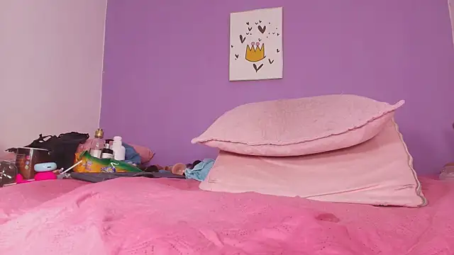 vale ross  online show from 4, 2, 2025