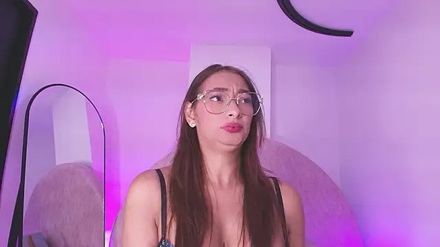 Snapshot of vale_ross_ chatting on 17, 3, 2026 vale ross online show from 17, 3, 2026