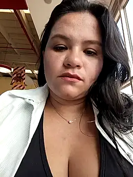 Snapshot of Julieta-tits chatting on 9, 1, 2025 Julieta-tits online show from 9, 1, 2025