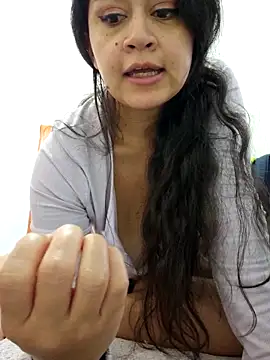 Snapshot of lombarlana-89 chatting on 9, 12, 2024 lombarlana-89 online show from 9, 12, 2024