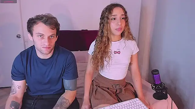 Snapshot of Ari_Feiry chatting on 2, 12, 2025 Ari Feiry online show from 2, 12, 2025