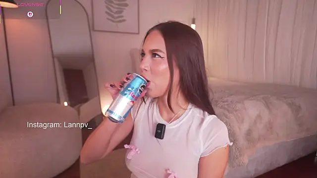 Snapshot of lanie__ chatting on 8, 1, 2026 lanie online show from 8, 1, 2026