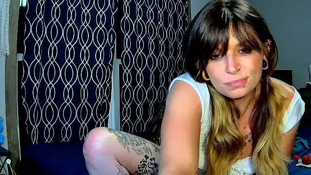 Snapshot of ZeelaXoXo chatting on 20, 9, 2025 ZeelaXoXo online show from 20, 9, 2025