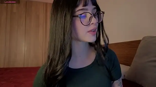 Snapshot of Roxxy_mora chatting on 11, 6, 2026 Roxxy mora online show from 11, 6, 2026