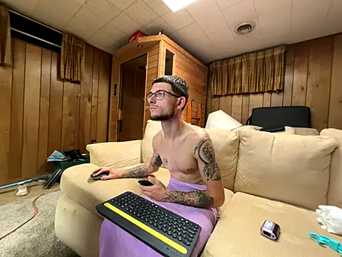 Snapshot of hungkubenski chatting on 19, 10, 2025 hungkubenski online show from 19, 10, 2025