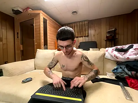 Snapshot of hungkubenski chatting on 20, 10, 2025 hungkubenski online show from 20, 10, 2025