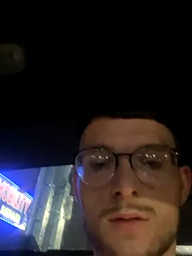 Snapshot of hungkubenski chatting on 25, 10, 2025 hungkubenski online show from 25, 10, 2025