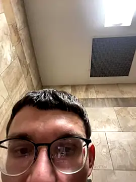 Snapshot of hungkubenski chatting on 25, 10, 2025 hungkubenski online show from 25, 10, 2025