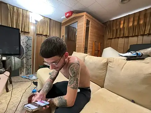 Snapshot of hungkubenski chatting on 31, 10, 2025 hungkubenski online show from 31, 10, 2025