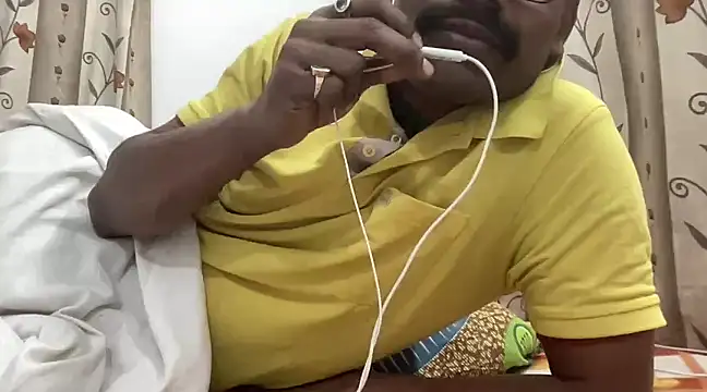 HORNY4UDESI online show from 31, 12, 2024