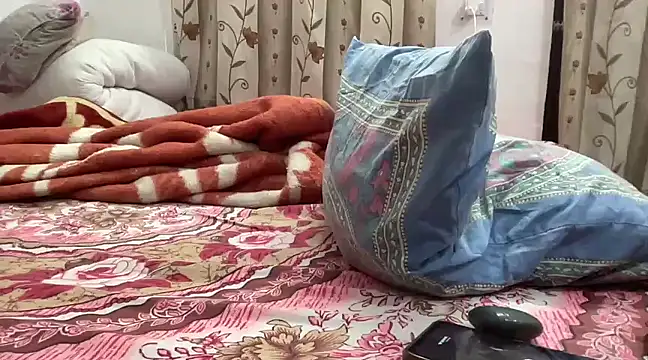 HORNY4UDESI online show from 11, 1, 2025